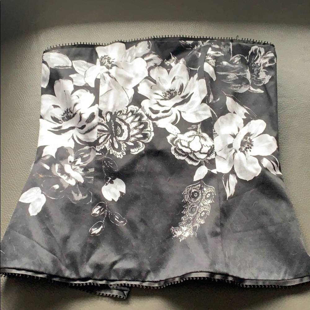 Ladies bustier top